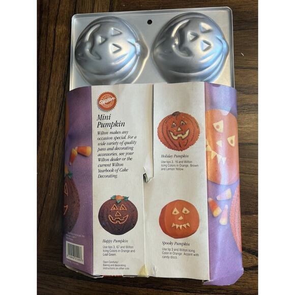 WILTON Mini Pumpkin Mold Baking Pan Mini Cakes Treats 6 CupCakes Vtg 1989 NOS - Picture 4 of 6